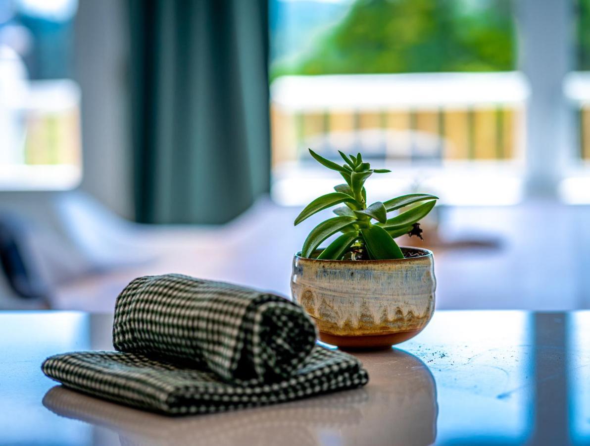 Hotel-Appartements De La Gare Val-David Luaran gambar